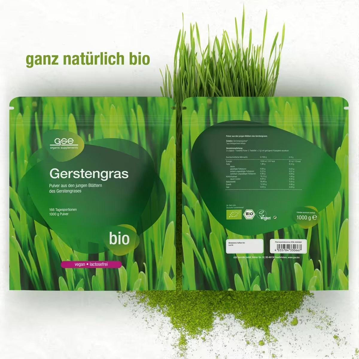 Vorder- und Rückseite der Packungen von Gerstengras Pulver (Bio) von gse.organic.supplements zeigen grünes Gerstengras und Pulver im Hintergrund. Die grüne Verpackung trägt deutsche Texte, vegane und Bio-Siegel sowie die Aufschrift „Nachhaltige Kultivierung“.