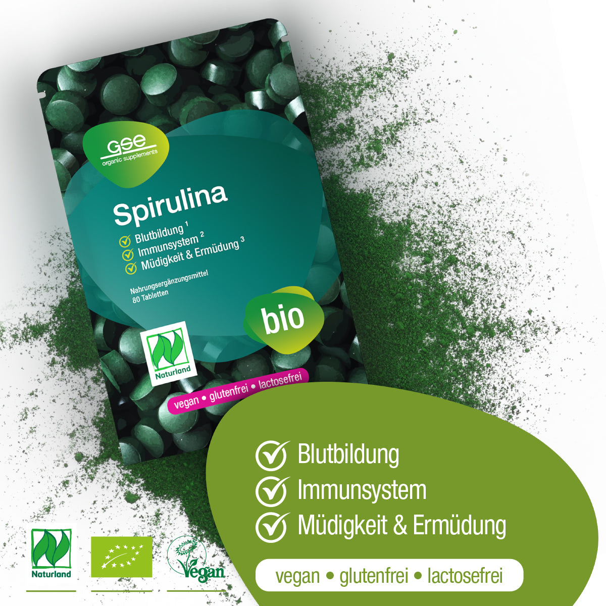 Eine Packung Naturland Bio Spirulina (Tabletten) von gse.organic.supplements enthält vegane, glutenfreie, laktosefreie grüne Tabletten, die die Blutbildung (Eisen), das Immunsystem und die Verringerung von Müdigkeit unterstützen, mit Streupulver und Symbolen, die die Vorteile hervorheben.